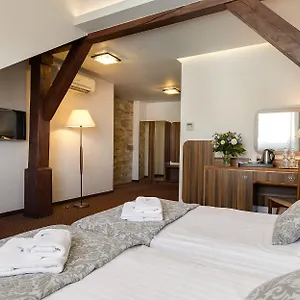 hotel-wit-stwosz.krakowhotelspoland.com/